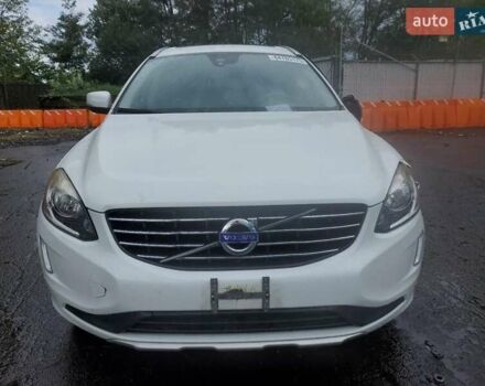 Белый Вольво ХС60, объемом двигателя 2.5 л и пробегом 124 тыс. км за 3000 $, фото 4 на Automoto.ua