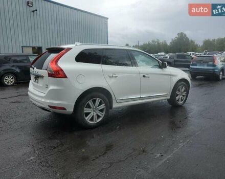 Белый Вольво ХС60, объемом двигателя 2.5 л и пробегом 124 тыс. км за 3000 $, фото 2 на Automoto.ua