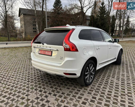 Белый Вольво ХС60, объемом двигателя 2 л и пробегом 137 тыс. км за 17390 $, фото 4 на Automoto.ua