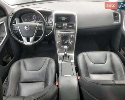 Белый Вольво ХС60, объемом двигателя 2.5 л и пробегом 124 тыс. км за 3000 $, фото 7 на Automoto.ua