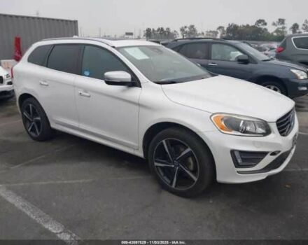 Білий Вольво ХС60, об'ємом двигуна 3 л та пробігом 100 тис. км за 3300 $, фото 3 на Automoto.ua