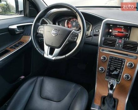 Білий Вольво ХС60, об'ємом двигуна 1.97 л та пробігом 63 тис. км за 17300 $, фото 3 на Automoto.ua