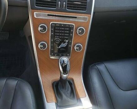 Білий Вольво ХС60, об'ємом двигуна 1.97 л та пробігом 63 тис. км за 17300 $, фото 4 на Automoto.ua