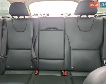 Белый Вольво ХС60, объемом двигателя 1.97 л и пробегом 142 тыс. км за 2000 $, фото 9 на Automoto.ua