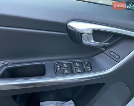 Белый Вольво ХС60, объемом двигателя 2.4 л и пробегом 270 тыс. км за 22650 $, фото 11 на Automoto.ua