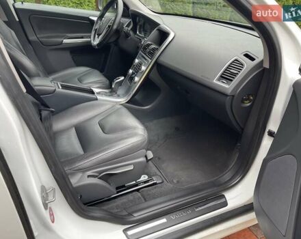 Білий Вольво ХС60, об'ємом двигуна 2.4 л та пробігом 267 тис. км за 22850 $, фото 24 на Automoto.ua
