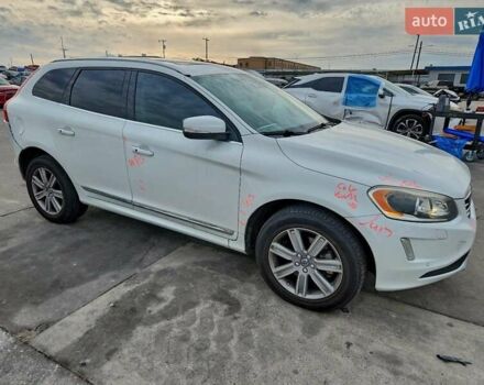 Белый Вольво ХС60, объемом двигателя 1.97 л и пробегом 142 тыс. км за 2000 $, фото 4 на Automoto.ua