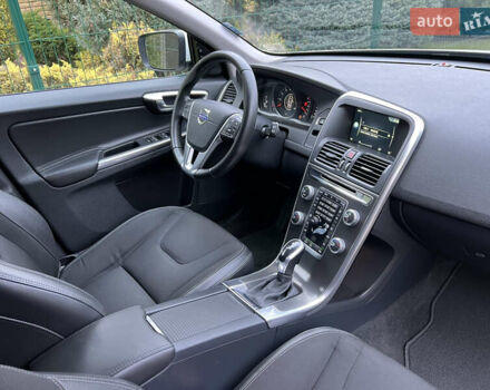 Білий Вольво ХС60, об'ємом двигуна 2 л та пробігом 200 тис. км за 14250 $, фото 46 на Automoto.ua