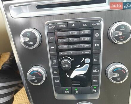 Белый Вольво ХС60, объемом двигателя 1.97 л и пробегом 182 тыс. км за 15400 $, фото 41 на Automoto.ua