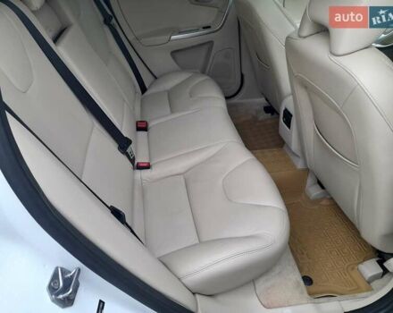 Белый Вольво ХС60, объемом двигателя 1.97 л и пробегом 182 тыс. км за 15400 $, фото 25 на Automoto.ua