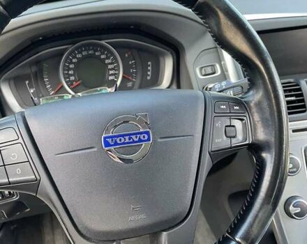 Белый Вольво ХС60, объемом двигателя 2 л и пробегом 300 тыс. км за 25500 $, фото 2 на Automoto.ua