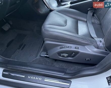 Белый Вольво ХС60, объемом двигателя 2.4 л и пробегом 270 тыс. км за 22650 $, фото 12 на Automoto.ua