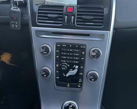 Белый Вольво ХС60, объемом двигателя 2.4 л и пробегом 270 тыс. км за 22650 $, фото 4 на Automoto.ua