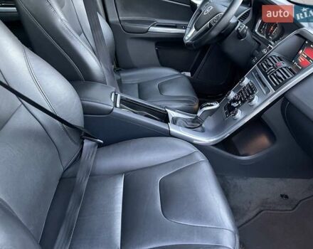 Белый Вольво ХС60, объемом двигателя 2.4 л и пробегом 270 тыс. км за 22650 $, фото 1 на Automoto.ua