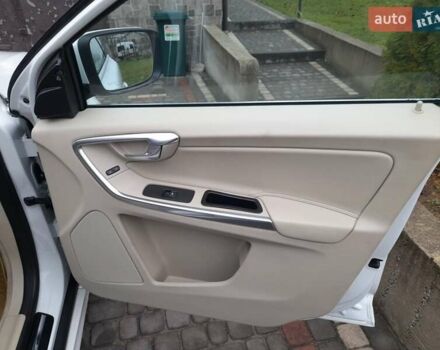 Белый Вольво ХС60, объемом двигателя 1.97 л и пробегом 182 тыс. км за 15400 $, фото 42 на Automoto.ua