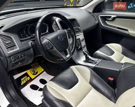 Білий Вольво ХС60, об'ємом двигуна 1.97 л та пробігом 82 тис. км за 23300 $, фото 7 на Automoto.ua