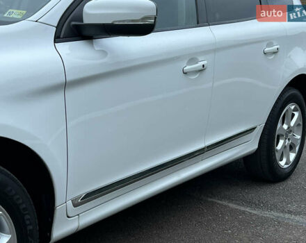 Білий Вольво ХС60, об'ємом двигуна 2 л та пробігом 200 тис. км за 14250 $, фото 10 на Automoto.ua