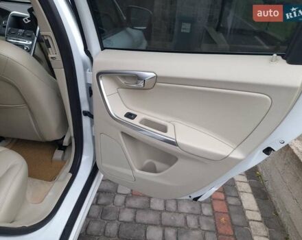 Белый Вольво ХС60, объемом двигателя 1.97 л и пробегом 182 тыс. км за 15400 $, фото 24 на Automoto.ua