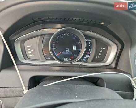 Белый Вольво ХС60, объемом двигателя 1.97 л и пробегом 142 тыс. км за 2000 $, фото 8 на Automoto.ua