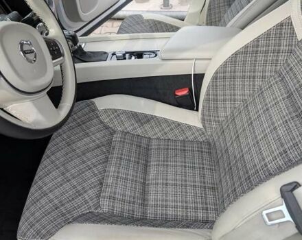 Белый Вольво ХС60, объемом двигателя 1.97 л и пробегом 98 тыс. км за 36000 $, фото 11 на Automoto.ua