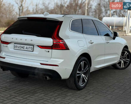 Белый Вольво ХС60, объемом двигателя 1.97 л и пробегом 113 тыс. км за 22199 $, фото 4 на Automoto.ua