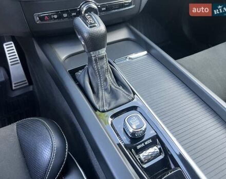 Белый Вольво ХС60, объемом двигателя 2 л и пробегом 330 тыс. км за 25900 $, фото 27 на Automoto.ua