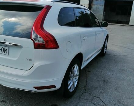 Белый Вольво ХС60, объемом двигателя 2 л и пробегом 395 тыс. км за 13500 $, фото 2 на Automoto.ua