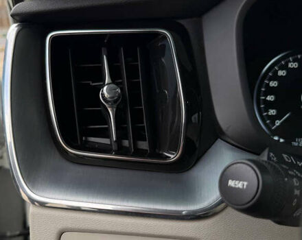 Белый Вольво ХС60, объемом двигателя 1.97 л и пробегом 113 тыс. км за 22199 $, фото 32 на Automoto.ua