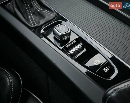 Белый Вольво ХС60, объемом двигателя 2 л и пробегом 330 тыс. км за 25900 $, фото 13 на Automoto.ua