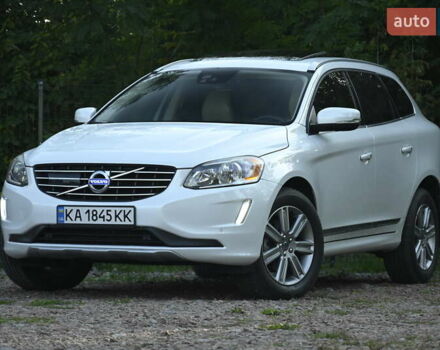 Белый Вольво ХС60, объемом двигателя 1.97 л и пробегом 139 тыс. км за 18600 $, фото 6 на Automoto.ua