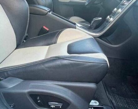 Белый Вольво ХС60, объемом двигателя 2 л и пробегом 74 тыс. км за 4700 $, фото 20 на Automoto.ua