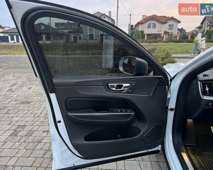 Белый Вольво ХС60, объемом двигателя 2 л и пробегом 330 тыс. км за 25900 $, фото 53 на Automoto.ua