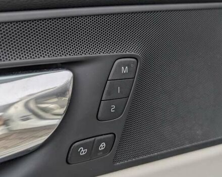 Белый Вольво ХС60, объемом двигателя 1.97 л и пробегом 98 тыс. км за 36000 $, фото 14 на Automoto.ua