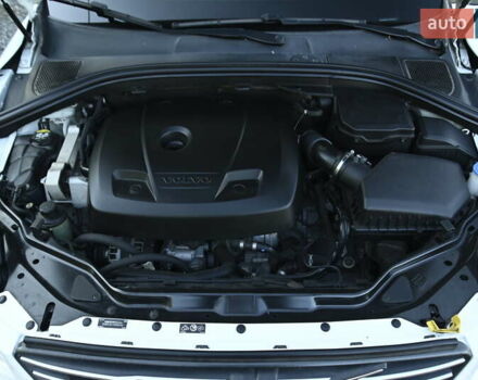 Белый Вольво ХС60, объемом двигателя 1.97 л и пробегом 139 тыс. км за 18600 $, фото 17 на Automoto.ua