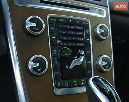 Белый Вольво ХС60, объемом двигателя 1.97 л и пробегом 139 тыс. км за 18600 $, фото 30 на Automoto.ua