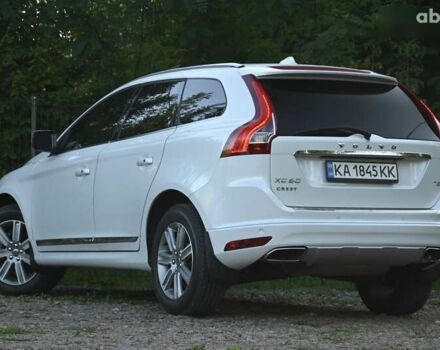 Белый Вольво ХС60, объемом двигателя 2 л и пробегом 139 тыс. км за 18999 $, фото 10 на Automoto.ua