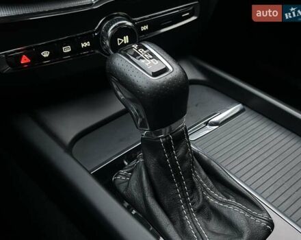 Белый Вольво ХС60, объемом двигателя 2 л и пробегом 330 тыс. км за 25900 $, фото 22 на Automoto.ua