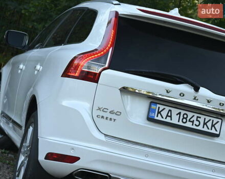 Белый Вольво ХС60, объемом двигателя 1.97 л и пробегом 139 тыс. км за 18600 $, фото 9 на Automoto.ua