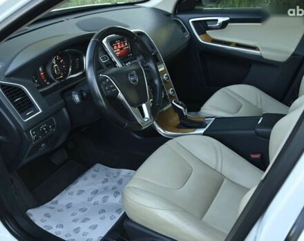 Белый Вольво ХС60, объемом двигателя 2 л и пробегом 139 тыс. км за 18999 $, фото 23 на Automoto.ua