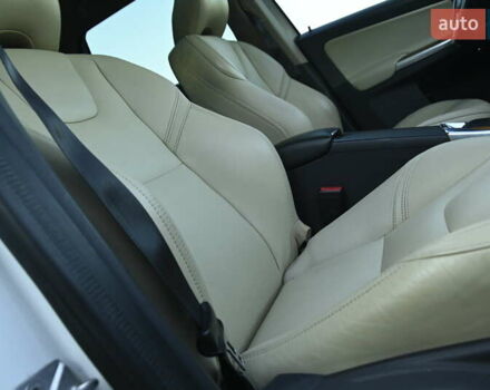 Белый Вольво ХС60, объемом двигателя 1.97 л и пробегом 139 тыс. км за 18600 $, фото 42 на Automoto.ua