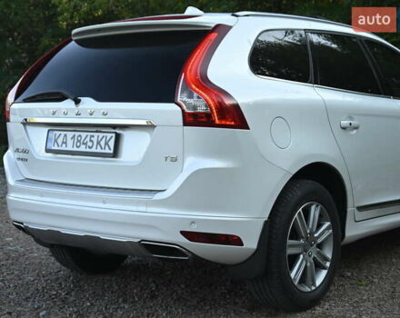 Белый Вольво ХС60, объемом двигателя 1.97 л и пробегом 139 тыс. км за 18600 $, фото 14 на Automoto.ua