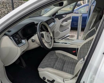 Белый Вольво ХС60, объемом двигателя 1.97 л и пробегом 98 тыс. км за 36000 $, фото 10 на Automoto.ua