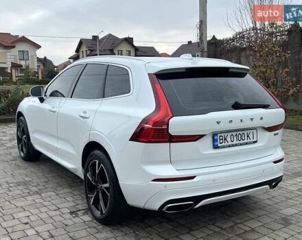 Белый Вольво ХС60, объемом двигателя 2 л и пробегом 330 тыс. км за 25900 $, фото 2 на Automoto.ua