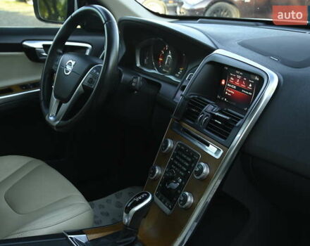 Белый Вольво ХС60, объемом двигателя 1.97 л и пробегом 139 тыс. км за 18600 $, фото 44 на Automoto.ua