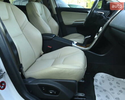 Белый Вольво ХС60, объемом двигателя 1.97 л и пробегом 139 тыс. км за 18600 $, фото 40 на Automoto.ua