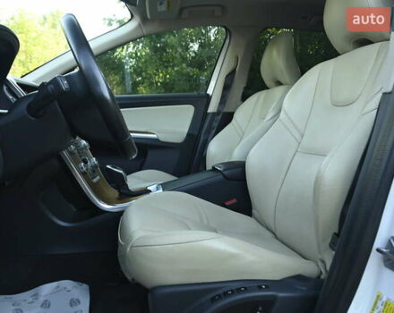 Белый Вольво ХС60, объемом двигателя 1.97 л и пробегом 139 тыс. км за 18600 $, фото 23 на Automoto.ua