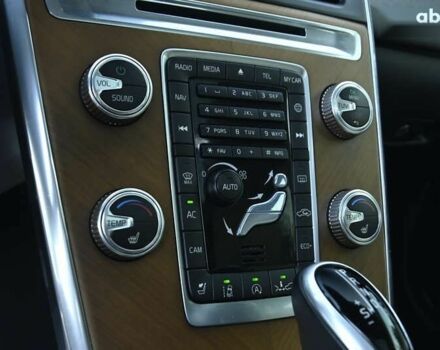 Белый Вольво ХС60, объемом двигателя 2 л и пробегом 139 тыс. км за 18999 $, фото 29 на Automoto.ua