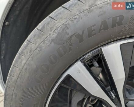 Белый Вольво ХС60, объемом двигателя 1.97 л и пробегом 98 тыс. км за 36000 $, фото 35 на Automoto.ua