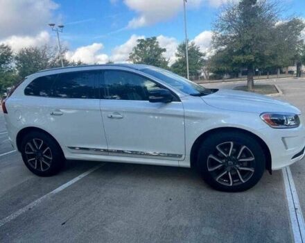 Белый Вольво ХС60, объемом двигателя 2 л и пробегом 74 тыс. км за 4700 $, фото 2 на Automoto.ua