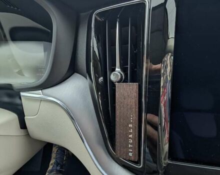 Белый Вольво ХС60, объемом двигателя 1.97 л и пробегом 98 тыс. км за 36000 $, фото 23 на Automoto.ua